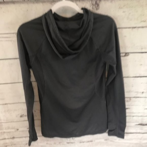 Fabletics Alecia Performance Mesh Pullover - Picture 3 of 8